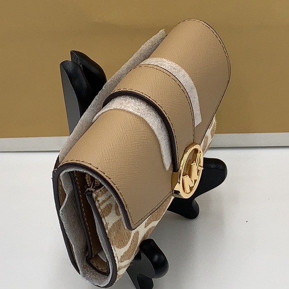 MICHAEL KORS
Carmen Medium Flap Bifold Faux Fur-Leather Wallet
Camel color - Picture 10 of 15